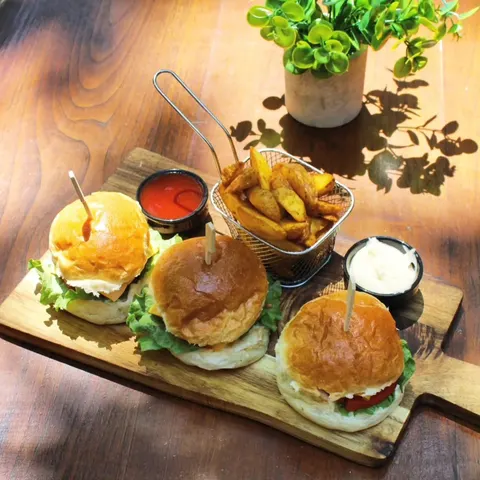 Naftilos mini burgers
