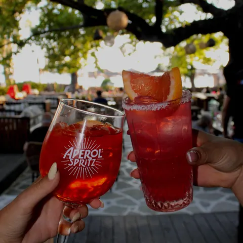 Aperol Spritz & cocktails